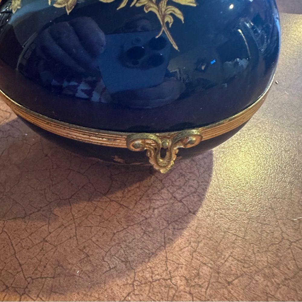 Vintage Limoges France Hand Painted Trinket Box - Picture 2 of 6
